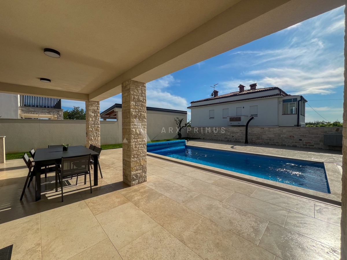 Villa di lusso con piscina, zona Umago