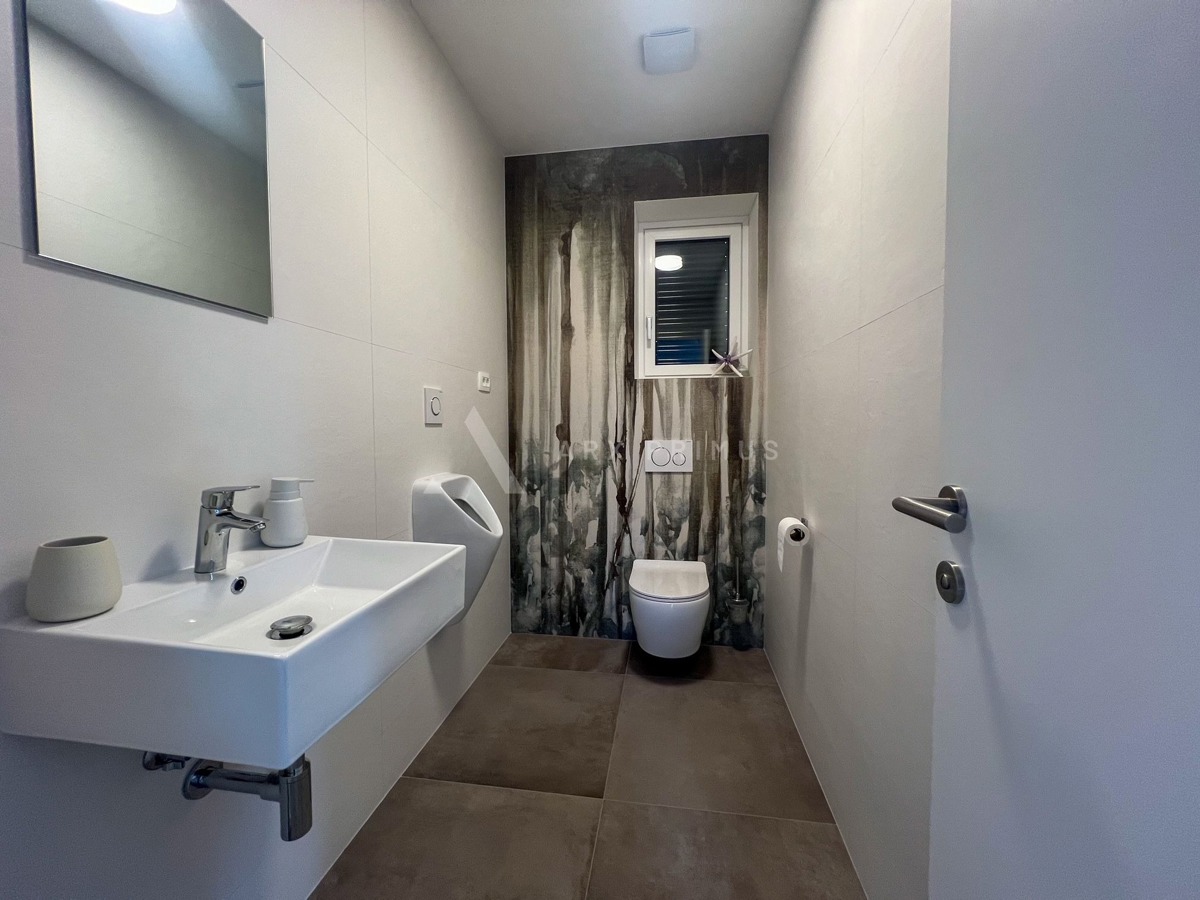 Villa di lusso con piscina, zona Umago