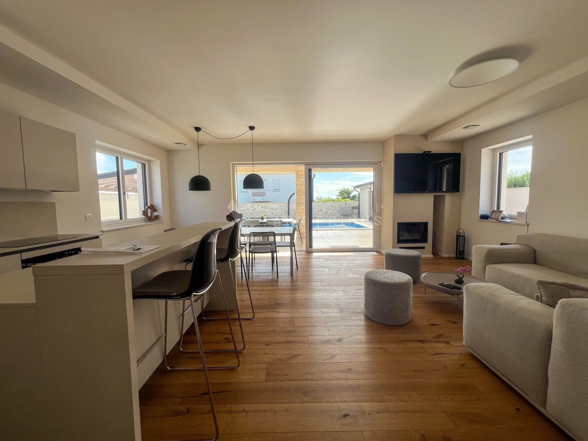 Villa di lusso con piscina, zona Umago