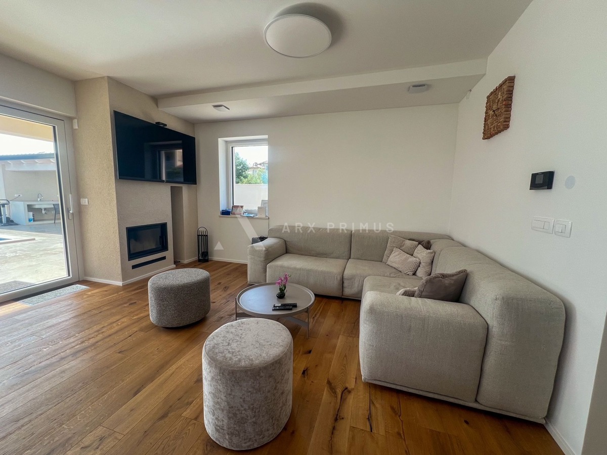 Villa di lusso con piscina, zona Umago