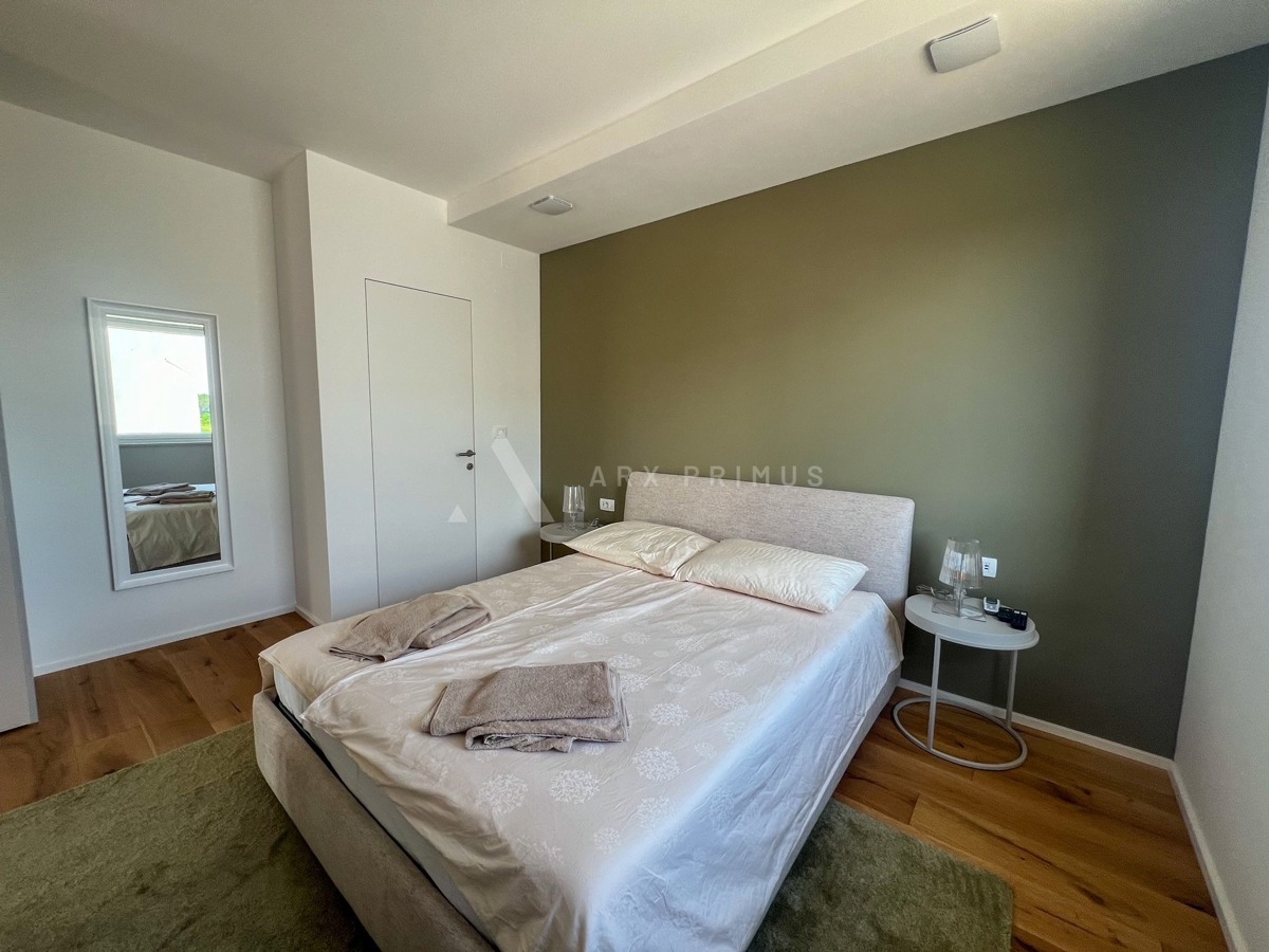 Villa di lusso con piscina, zona Umago