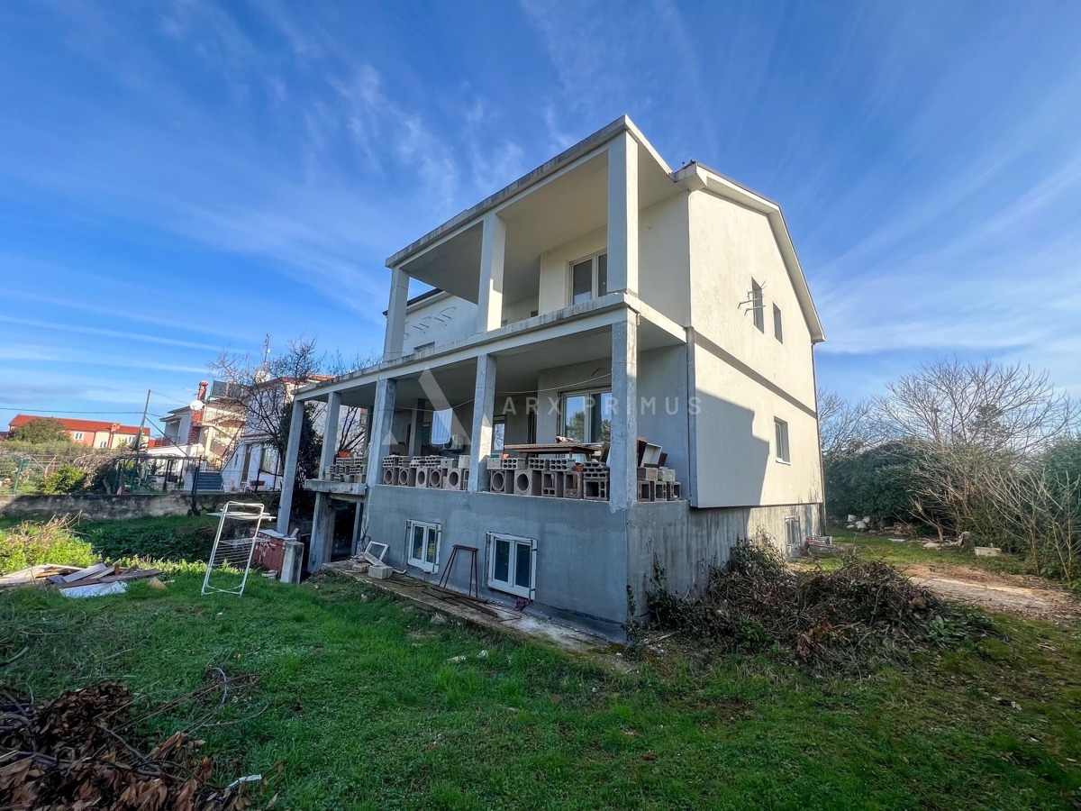 Velika kuća s pogledom na more, Đuba, Umag