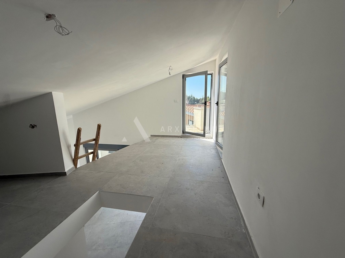 Veliki prostrani stan u Zambratiji, Umag