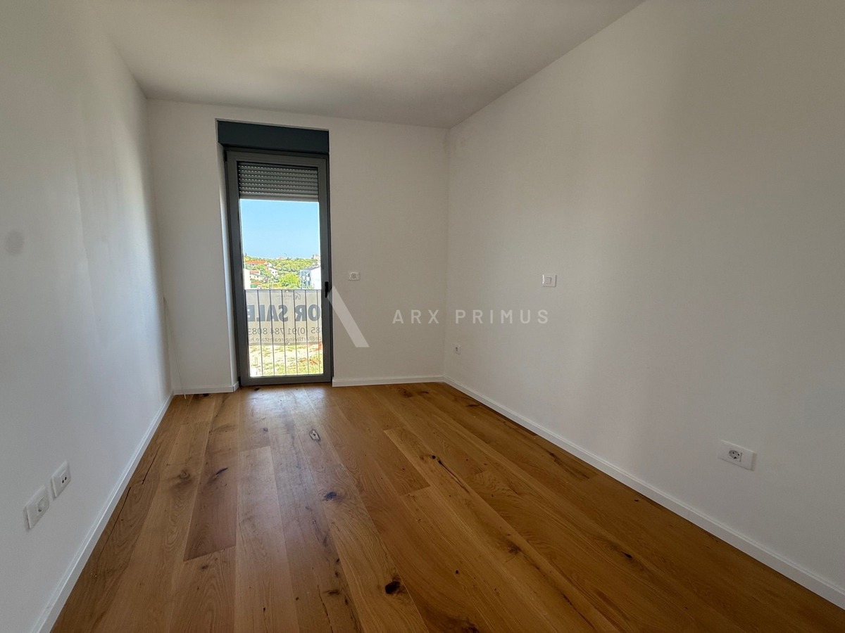 Veliki prostrani stan u Zambratiji, Umag