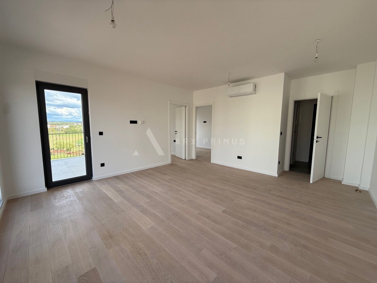 Dvosobni stan na super lokaciji u Umagu