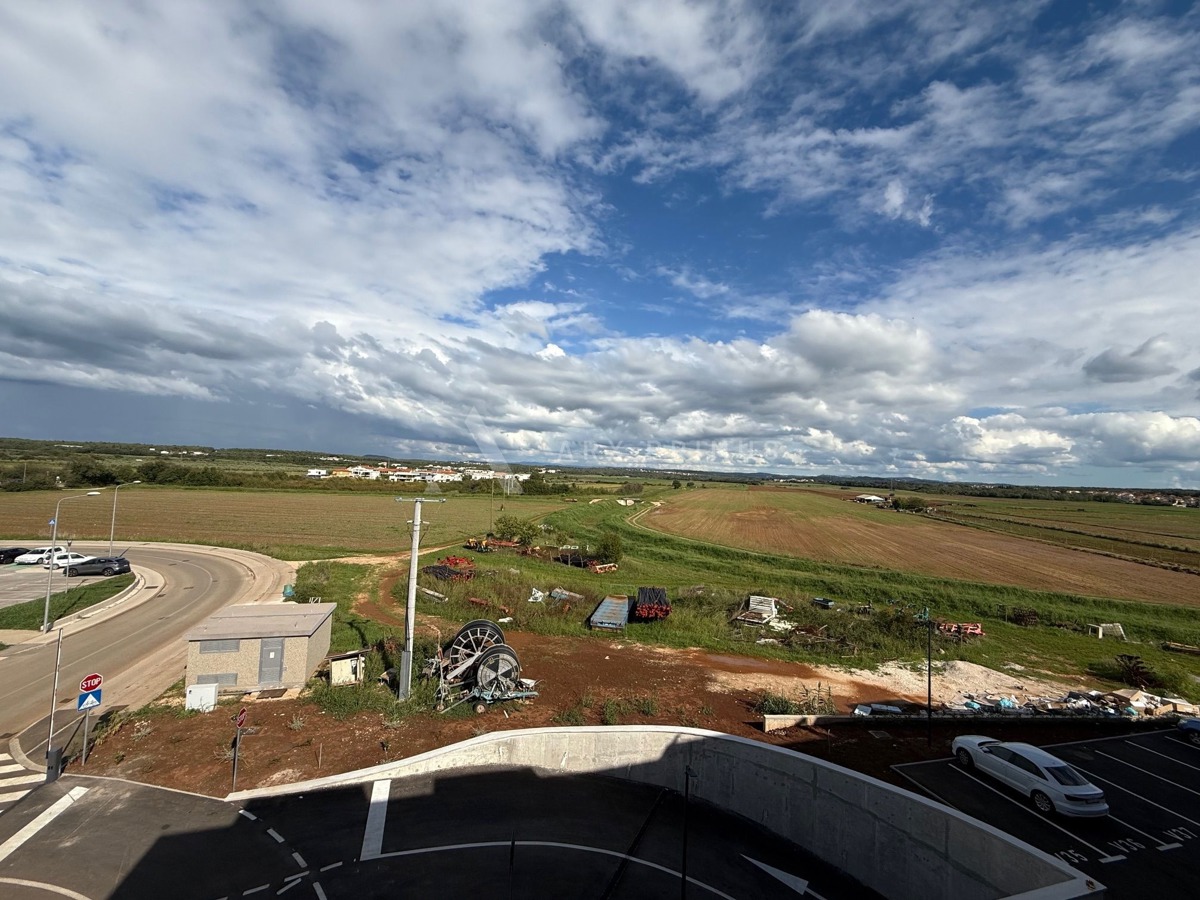 Dvosobni stan na super lokaciji u Umagu