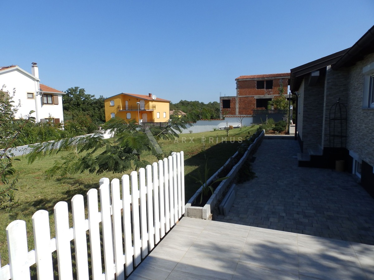 Prizemna kuća sa pogledom na more u Gadarima