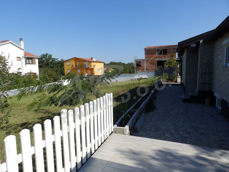 Casa al piano terra con vista mare a Gadari