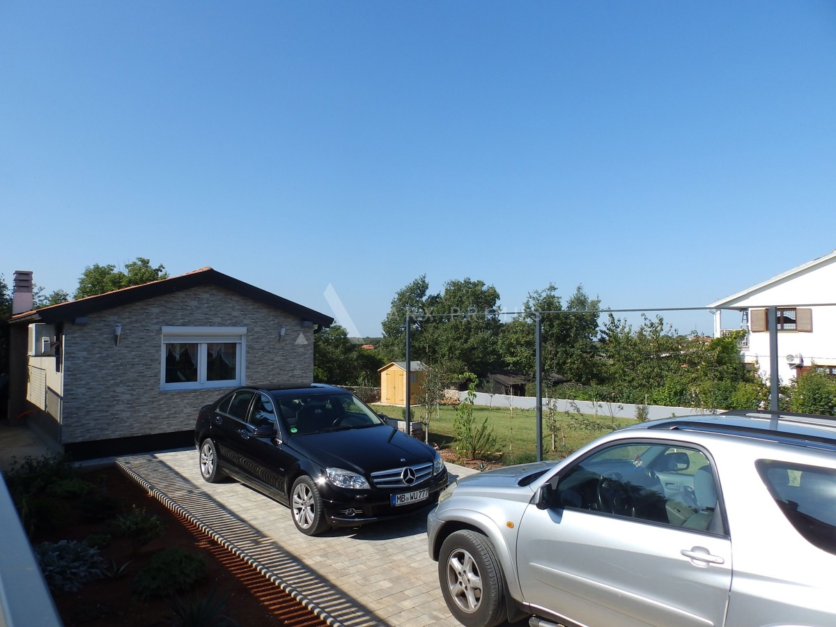 Prizemna kuća sa pogledom na more u Gadarima