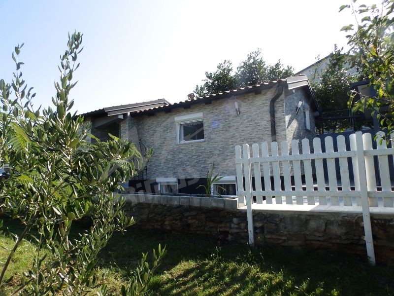 Casa al piano terra con vista mare a Gadari