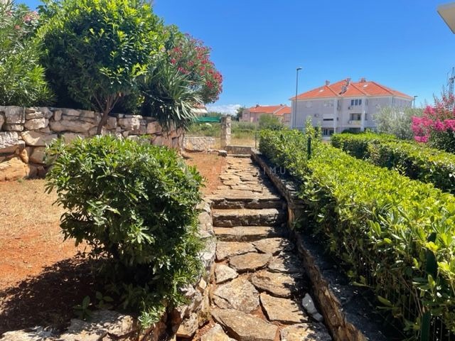 Stan na dobroj lokaciji u blizini mora, Zambratija