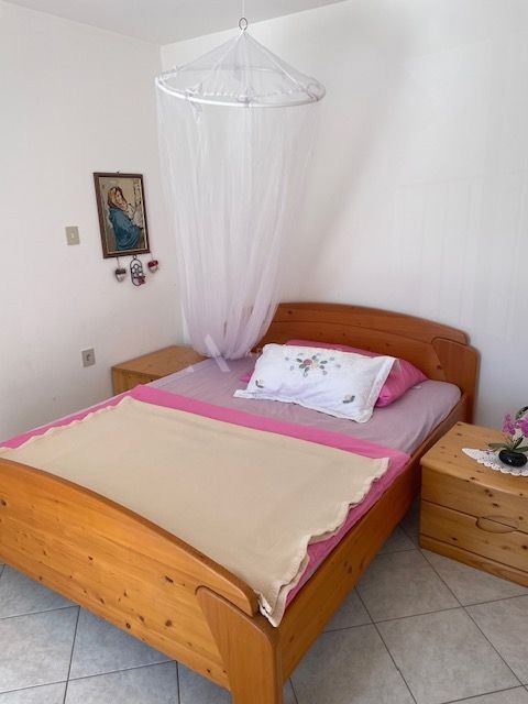 Stan na dobroj lokaciji u blizini mora, Zambratija