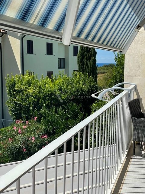 Stan na dobroj lokaciji u blizini mora, Zambratija