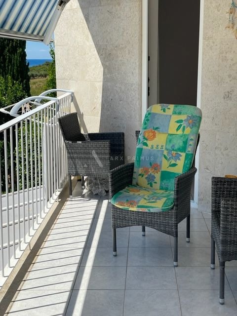 Stan na dobroj lokaciji u blizini mora, Zambratija