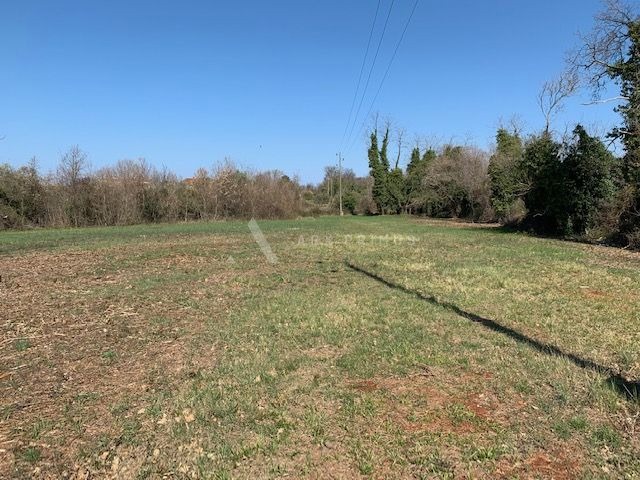 Građevinsko zemljište u Lovrečici, Umag