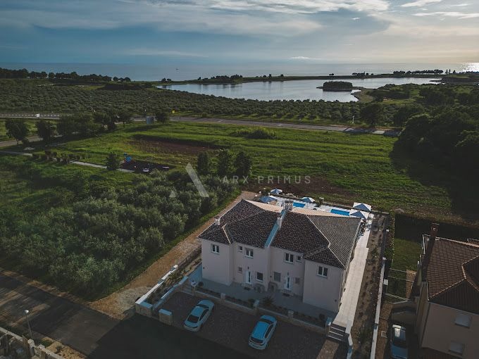 Vila visoke kvalitete na prekrasnoj poziciji, Umag