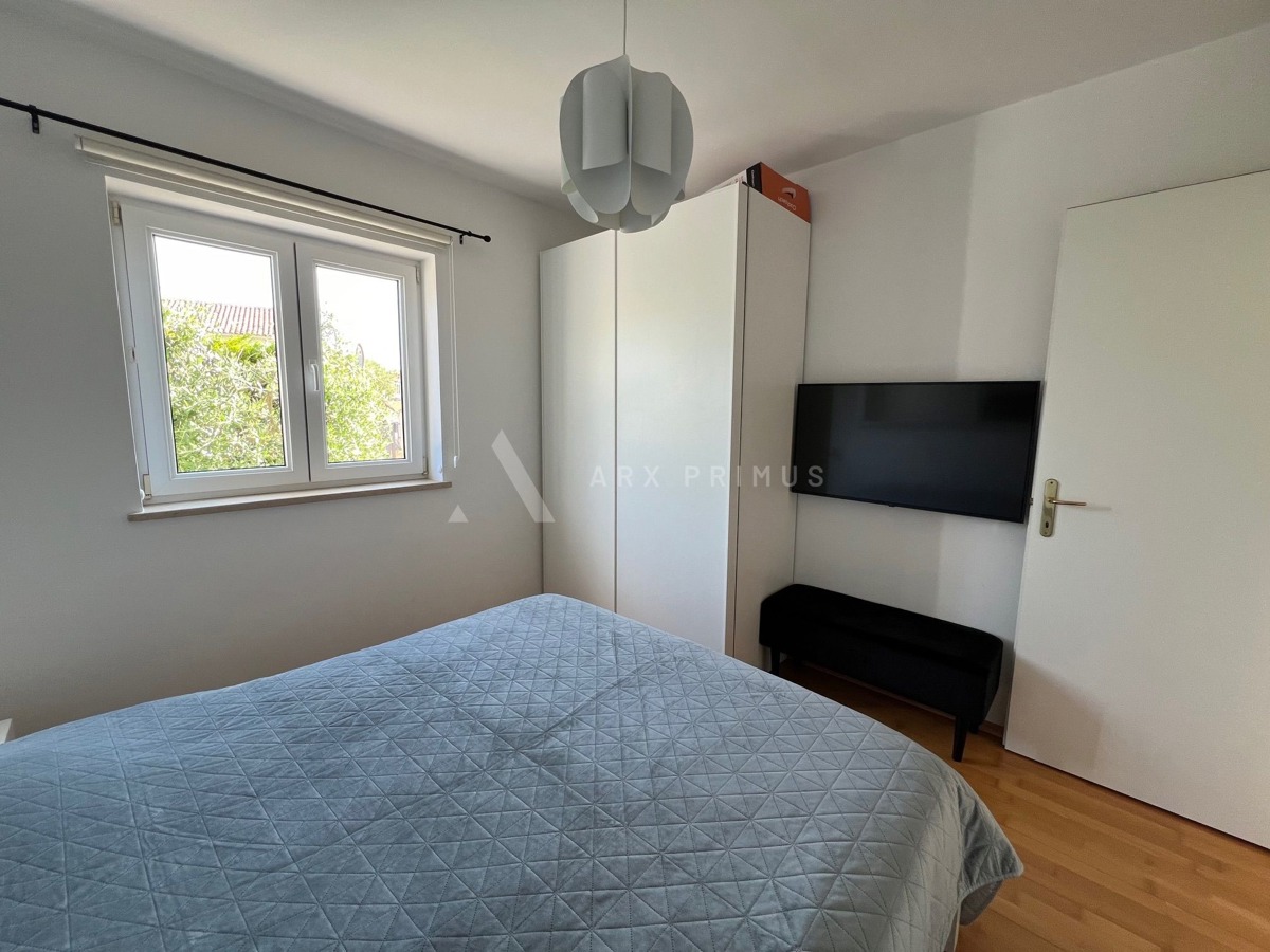 Stan s bazenom u blizini mora, Zambratija, Umag