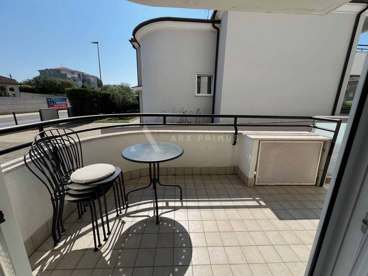 Stan s bazenom u blizini mora, Zambratija, Umag