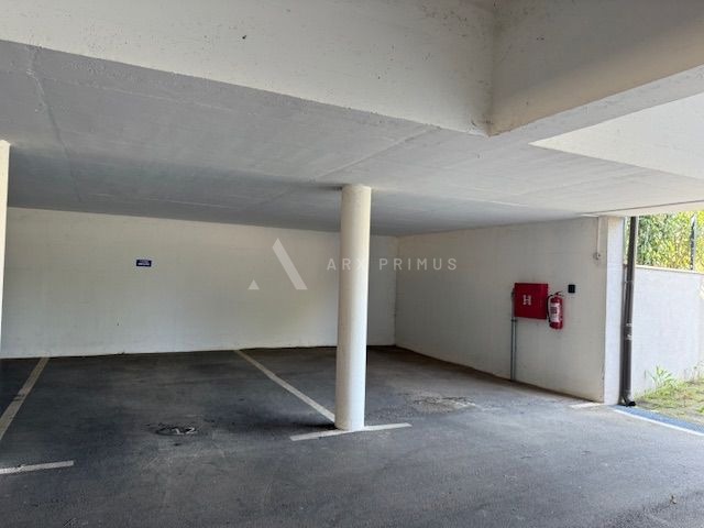 Stan s bazenom u blizini mora, Zambratija, Umag