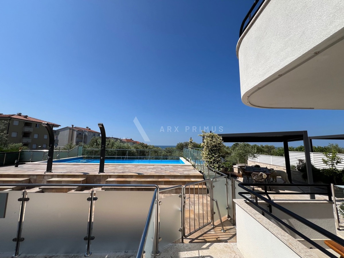 Stan s bazenom u blizini mora, Zambratija, Umag