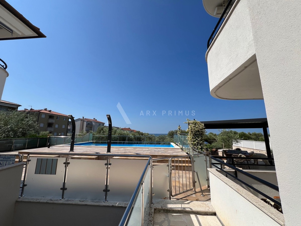 Stan s bazenom u blizini mora, Zambratija, Umag