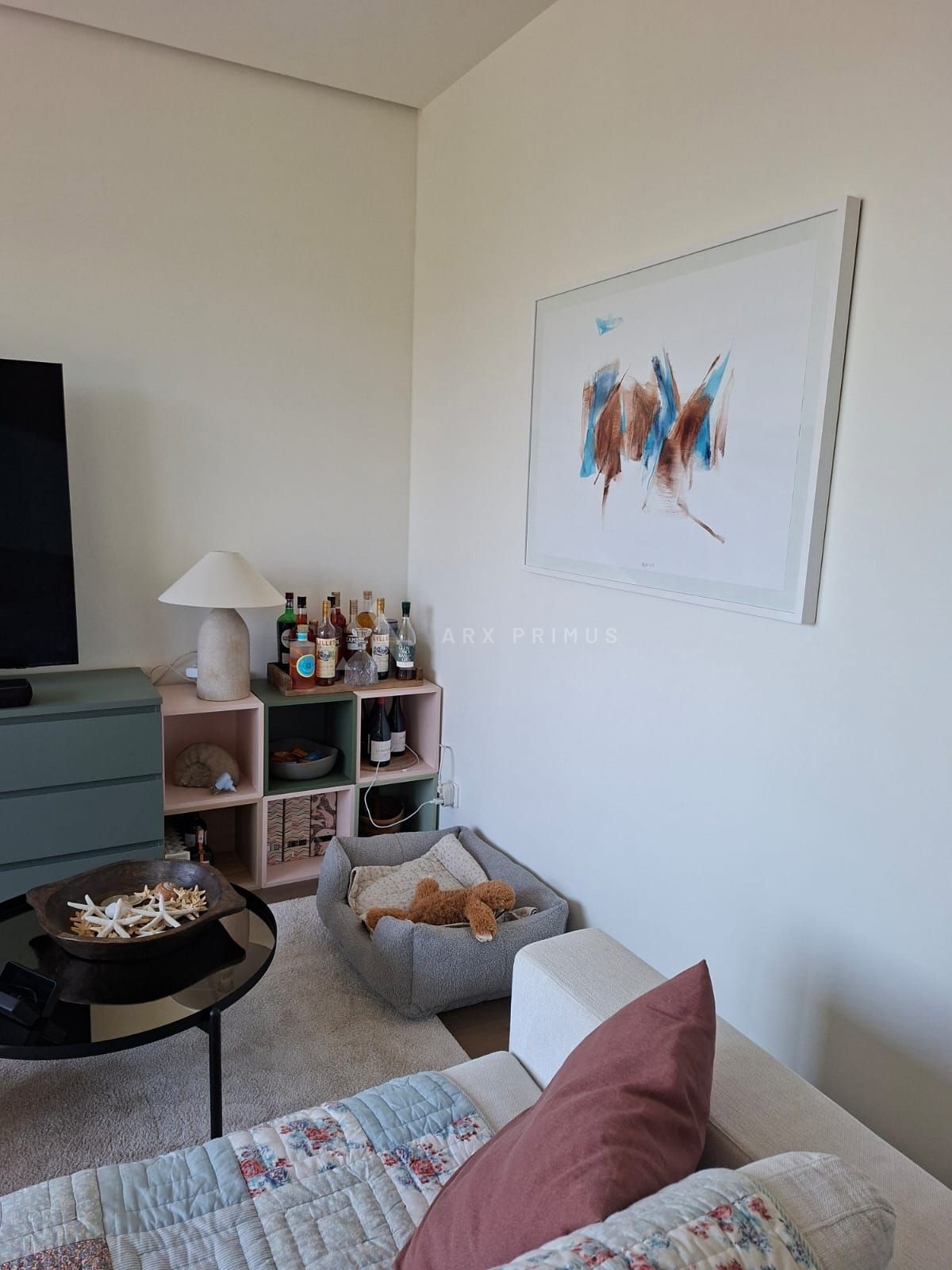 Luksuzni dvoetažni stan s krovnom terasom i pogledom na more