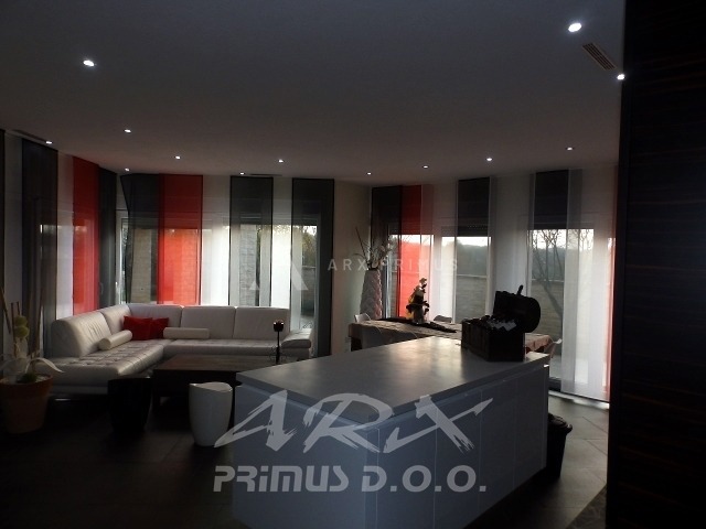 Moderna vila s bazenom, Umag, Istra