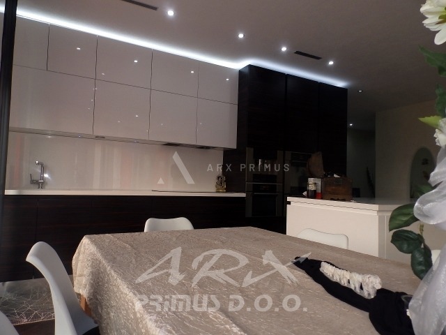 Moderna vila s bazenom, Umag, Istra