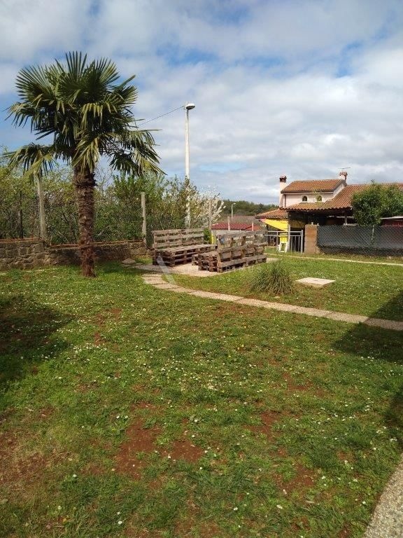 Prostran stan u kući u Čepljanima