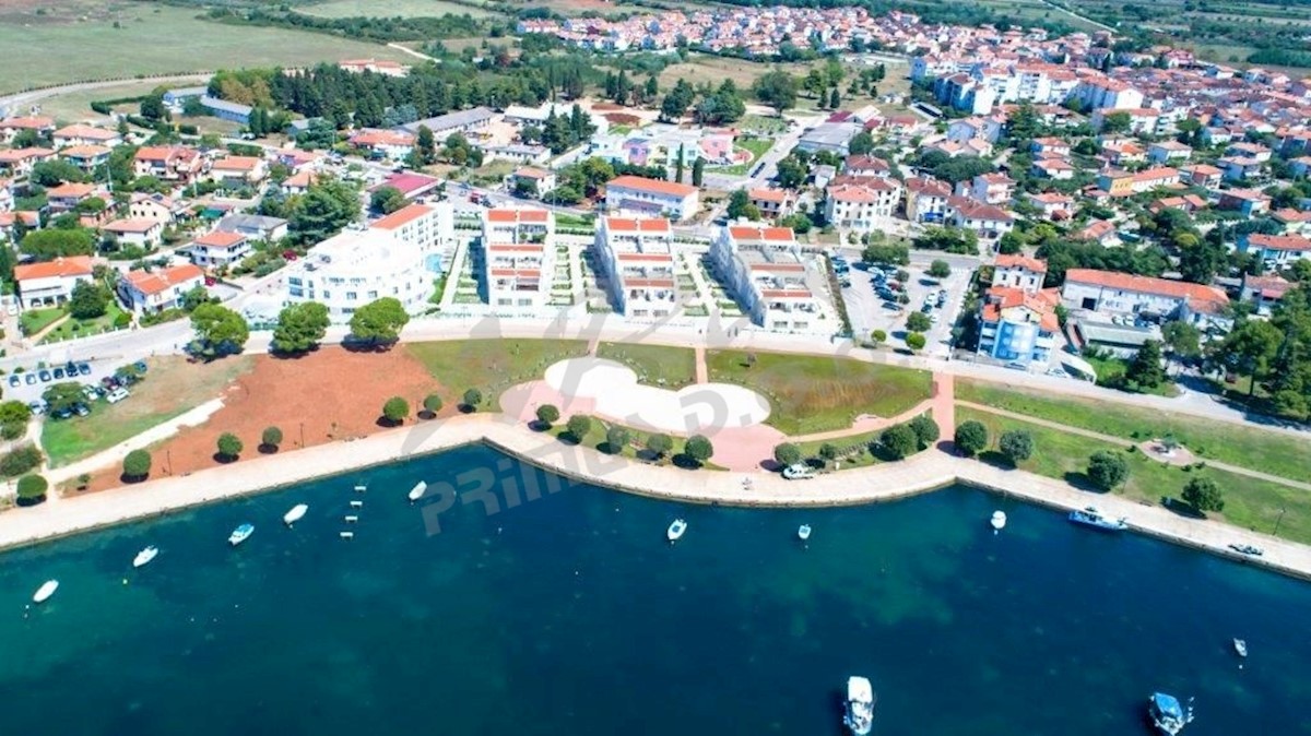 Penthouse in una posizione privilegiata a Umago con vista sul mare aperto