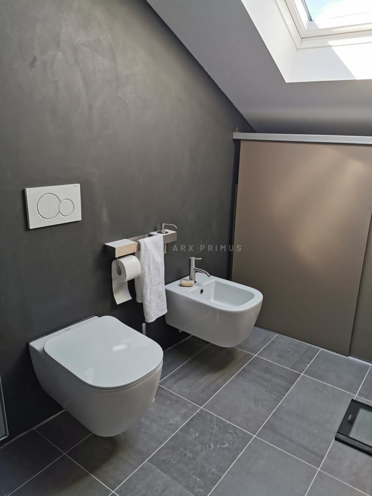 Jedinstven stan u centru Umaga s pogledom na more