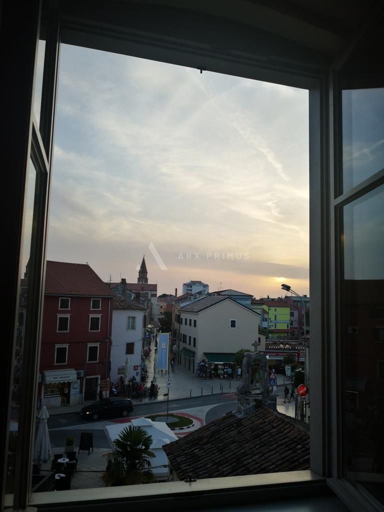 Jedinstven stan u centru Umaga s pogledom na more