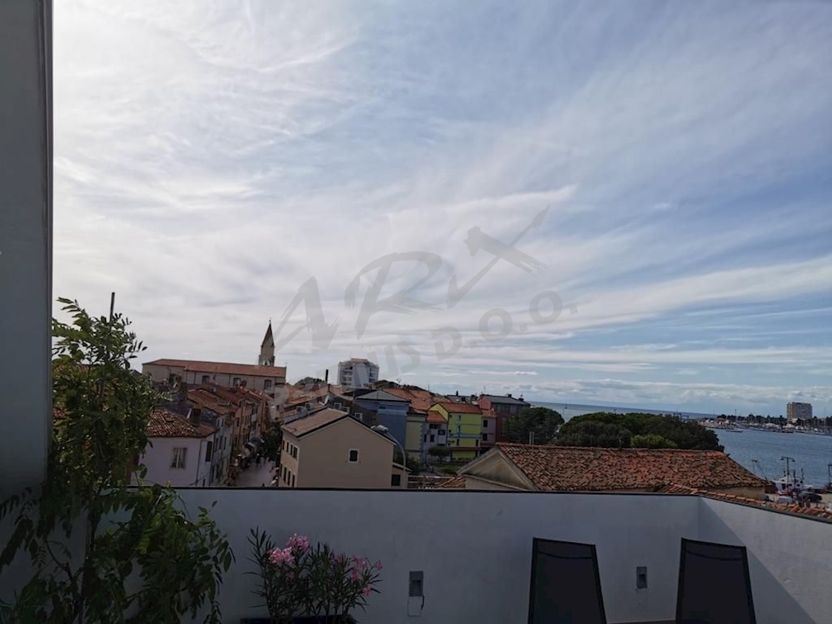 Un appartamento unico nel centro di Umago con vista sul mare