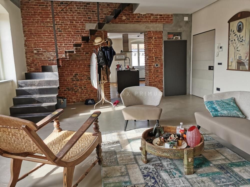 Jedinstven stan u centru Umaga s pogledom na more