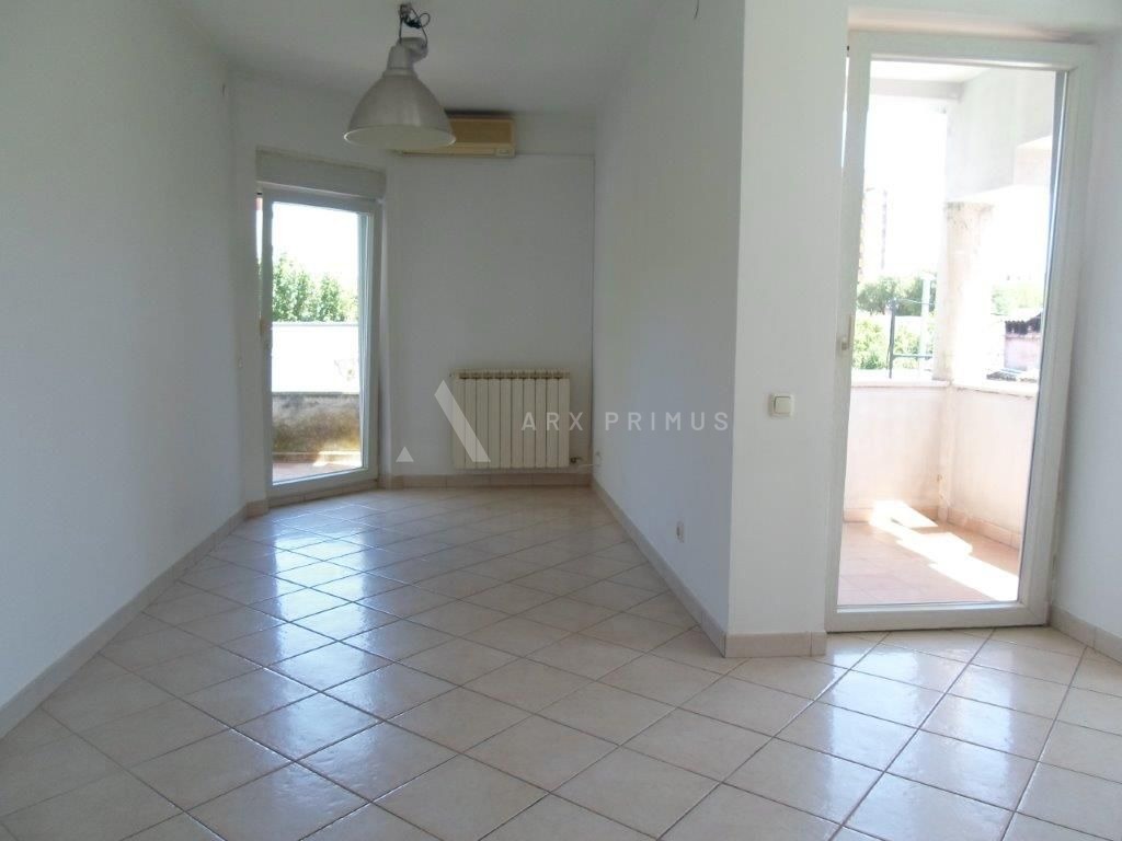 Zgrada u Puli na odličnoj lokaciji