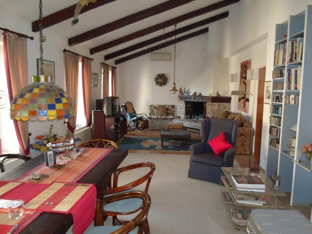 Zgrada u Puli na odličnoj lokaciji