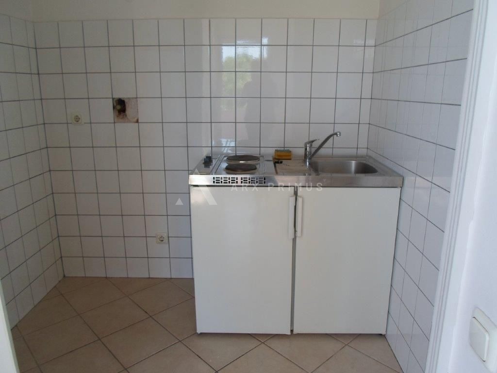 Zgrada u Puli na odličnoj lokaciji