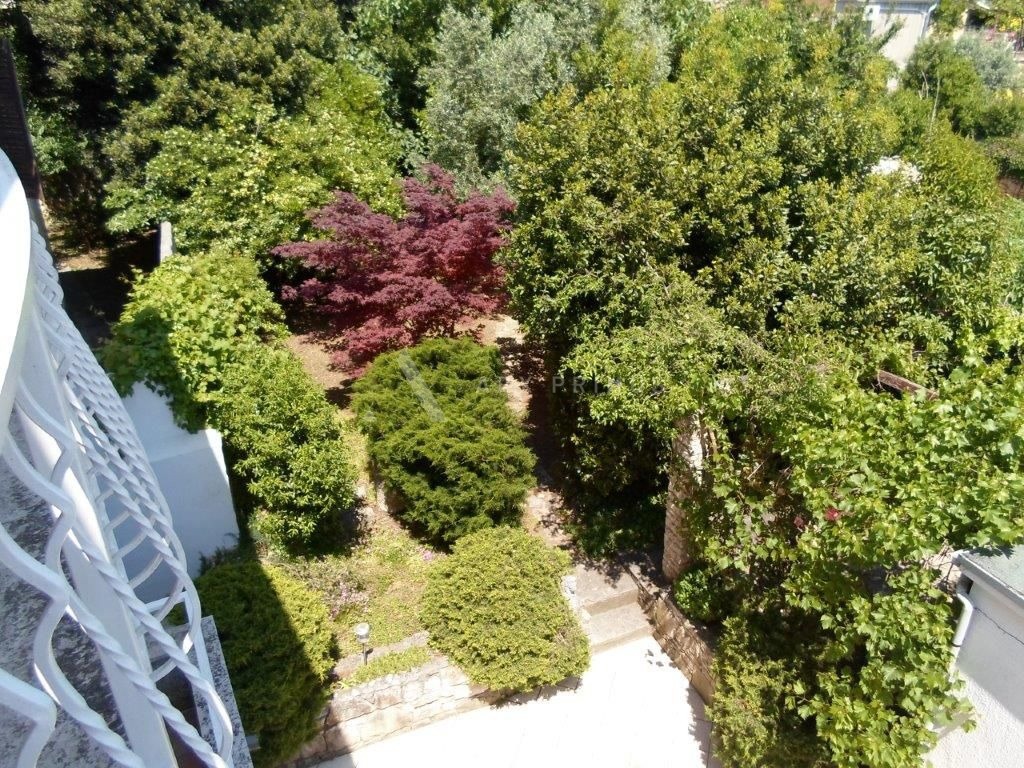 Zgrada u Puli na odličnoj lokaciji