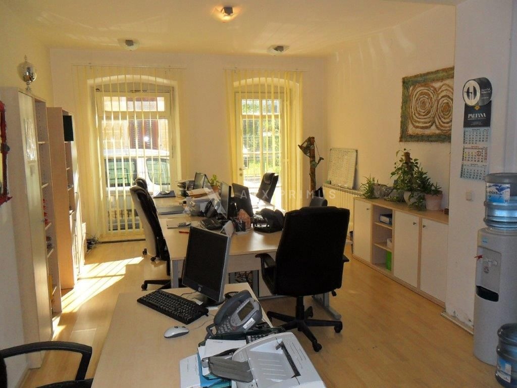 Zgrada u Puli na odličnoj lokaciji