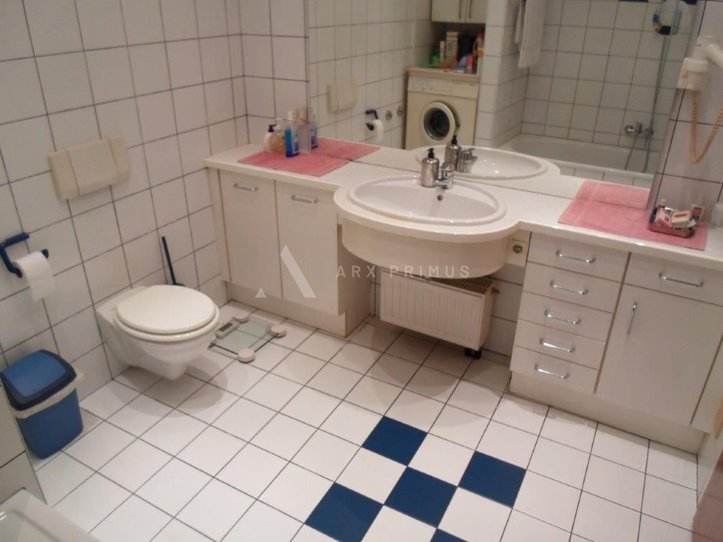 Zgrada u Puli na odličnoj lokaciji