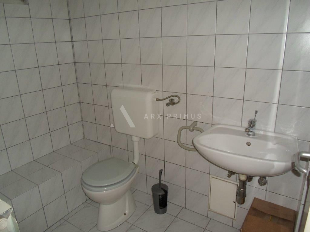 Zgrada u Puli na odličnoj lokaciji