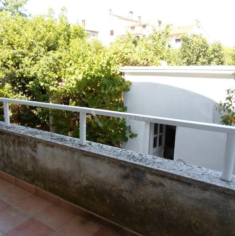 Zgrada u Puli na odličnoj lokaciji