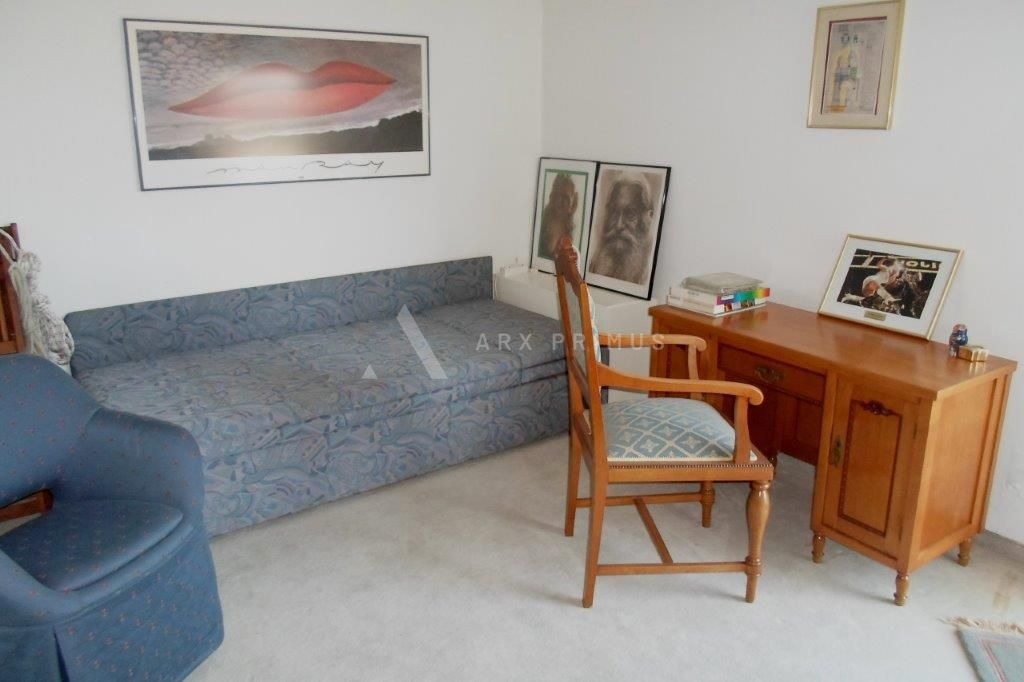 Zgrada u Puli na odličnoj lokaciji