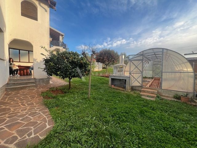 Samostojeća kuća na mirnoj lokaciji, Finida, Umag