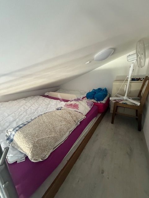 Odličan stan u Zambratiji blizu mora