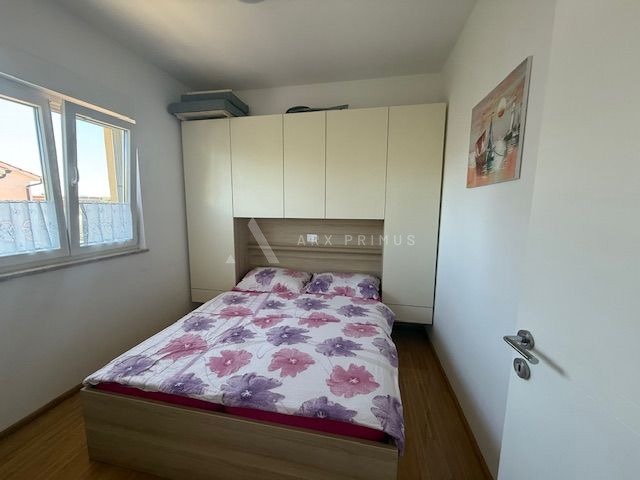 Odličan stan u Zambratiji blizu mora