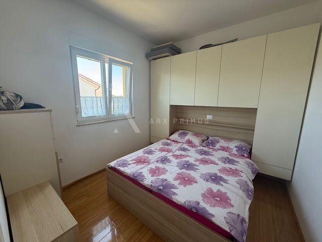 Odličan stan u Zambratiji blizu mora