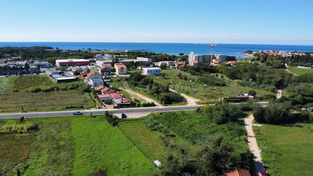 Ampio terreno edificabile, Umago