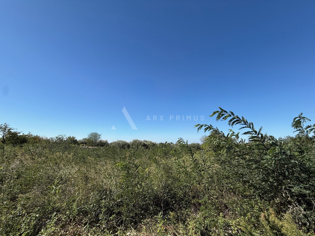 Terreno con permesso di costruzione per una casa bifamiliare, Finida, Umago