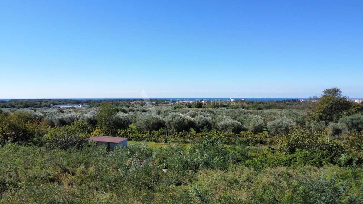 Terreno con permesso di costruzione per una casa bifamiliare, Finida, Umago